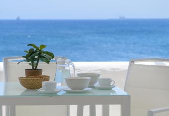 La Vida Oceana has Balcony rooms