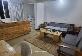 Bohemian Large Studio allows 18 year olds to book a room