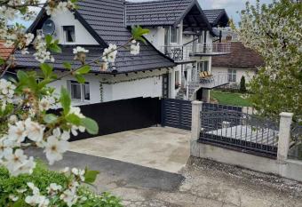 Studio Biki has Balcony rooms