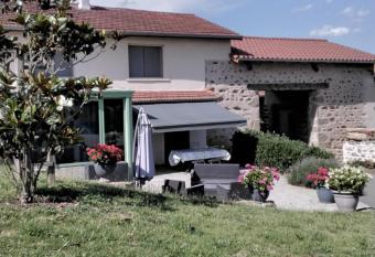 G  te des oliviers has Balcony rooms