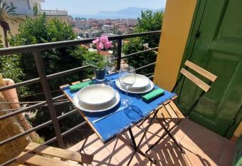 Casa Emilio allows 18 year olds to book a room