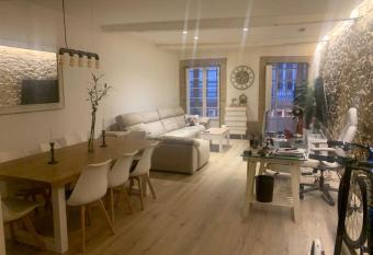 Riego De Agua 1900 Historic Center allows 18 year olds to book a room