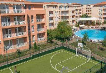 Patrick s apartment - Sunny Day 6 has Balcony rooms