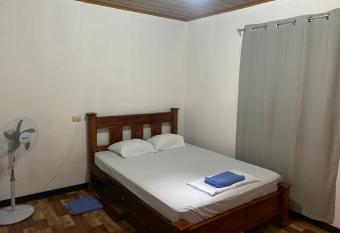 Barny   s place has Balcony rooms