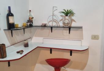 zona c  ntrica y tranquila, ubicado sobre una calle principal has Balcony rooms