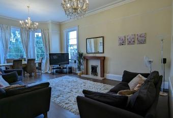 Upstairs Downstairs Regency Apartments has Balcony rooms