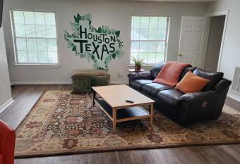 2 bedroom private guest house has rooms with a private hot tub