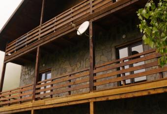 Gaul Gavkhe Hotel has Balcony rooms