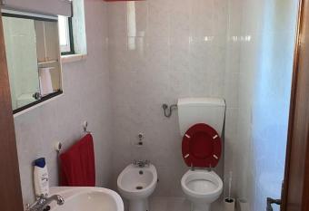 lovely apartment entrocamento has Balcony rooms