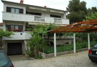 Apartments Jurina 2 has Balcony rooms