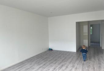 Valoisa ja remontoitu kaksio / Sleeps 6 has Balcony rooms