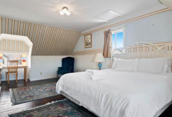 Historic Loft on top of The Governor's Mansion allows 18 year olds to book a room