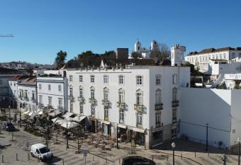 Formosa Guest House allows 18 year olds to book a room