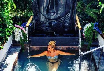 La Cueva de Las Orqu  deas has Balcony rooms