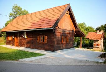 Holiday home The Hive has Balcony rooms