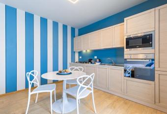 La Casa Nelle Aie - Appartamento Dolcetto - Private Parking - Free Wifi & AC has Balcony rooms