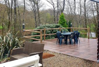 Chalet La Paturette has Balcony rooms