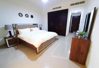 Exquisite beach front villa in Mina Al Arab allows 18 year olds to book a room