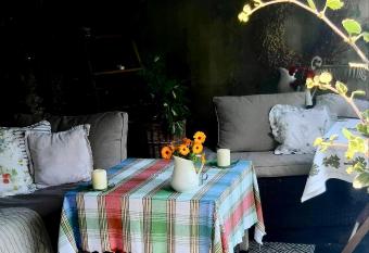 Mieszkanko z ogr  dkiem , mi  dzy jeziorami has Balcony rooms