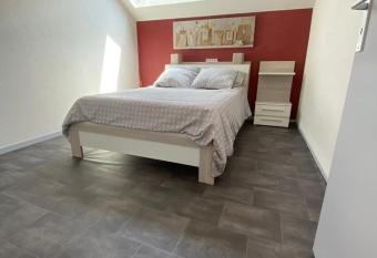 Les   crins has Balcony rooms