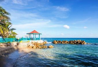 Chrisanns Beach Resort Apartment 10 allows 18 year olds to book a room