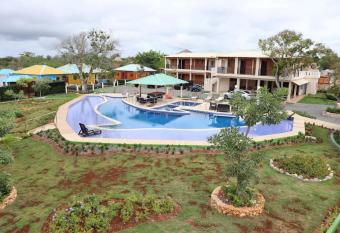 Incre  bles junior suites 1BR (Coconuts 1) has rooms with a private hot tub