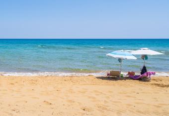 Apt Giulia a due passi dal mare has Balcony rooms