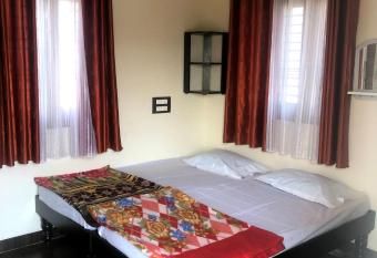 Sri Sai homestay has Balcony rooms