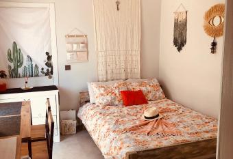 Private Room in Bodrum allows 18 year olds to book a room