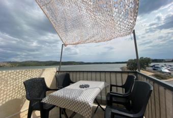 Quai de l   tang has Balcony rooms