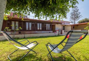 The Situation House has Balcony rooms