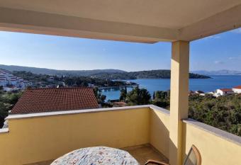 Apartments Belvedere - A4 has Balcony rooms