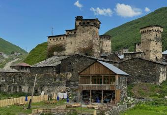 Guesthouse Divo Hut has Balcony rooms