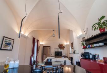 Umbrian Concierge - Villa Imbriani allows 18 year olds to book a room