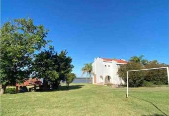 Casa quinta sobre el R  o Paran   has Balcony rooms