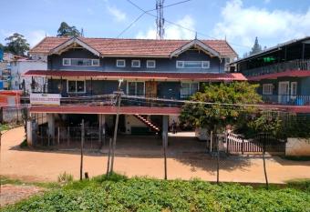 Church Hill Cottage has Balcony rooms