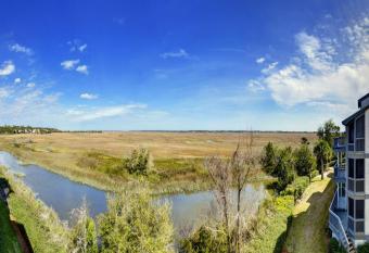 Sea Palms Resort St. Simons Island has Balcony rooms
