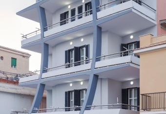 Hotel Riviera has Balcony rooms