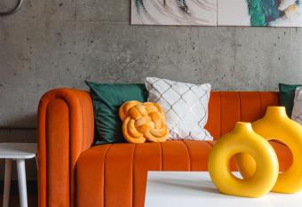 Chicago get Away has Balcony rooms