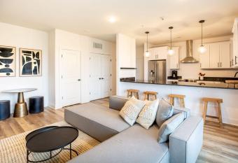 Piedmont Place Suite 401 Modern Apartment in Crozet Near King Family Vineyards has Balcony rooms