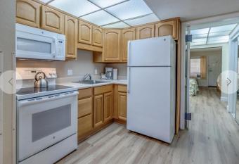 1 Bedroom allows 18 year olds to book a room