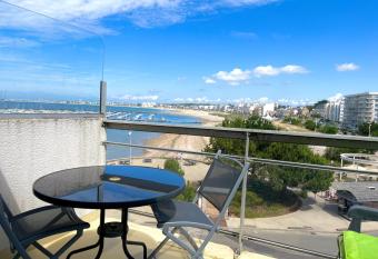 Studio-cabine sur le port de Pornichet avec vue mer, r  sidence le Galienni has Balcony rooms