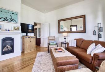 Historic Mountain Loft with GREAT Views allows 18 year olds to book a room