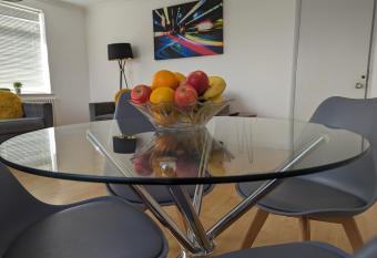 SeaView Apartment close to city centre and Beach, sleeps 4 has Balcony rooms