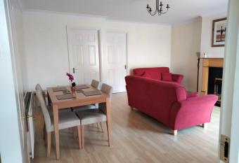 Community Courtyard Bungalow Apt allows 18 year olds to book a room