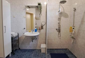 Nenin konak has Balcony rooms