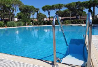 Casa vacanza con uso piscina has Balcony rooms