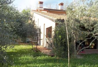 Villa Ambrosia allows 18 year olds to book a room