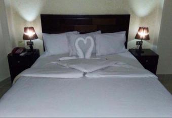 Salvatore Room With Breakfast-El Gomhorya St allows 18 year olds to book a room