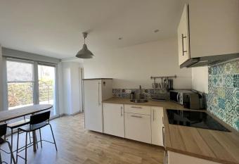 La terrasse des Thermes, Jura allows 18 year olds to book a room